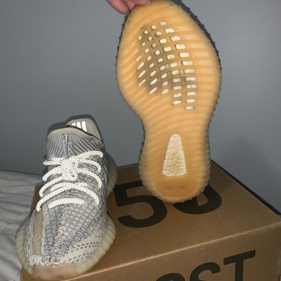 Yeezy boost 350 V2 Lundma - Picture 3 of 3